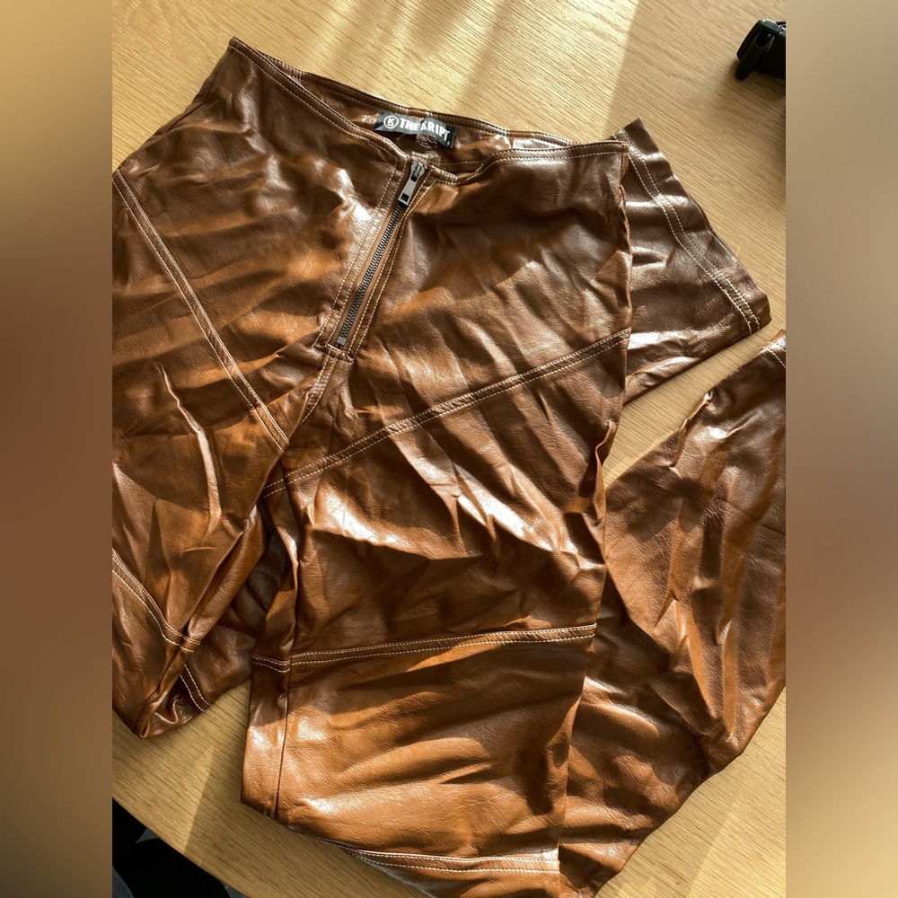 The Kript leather pants